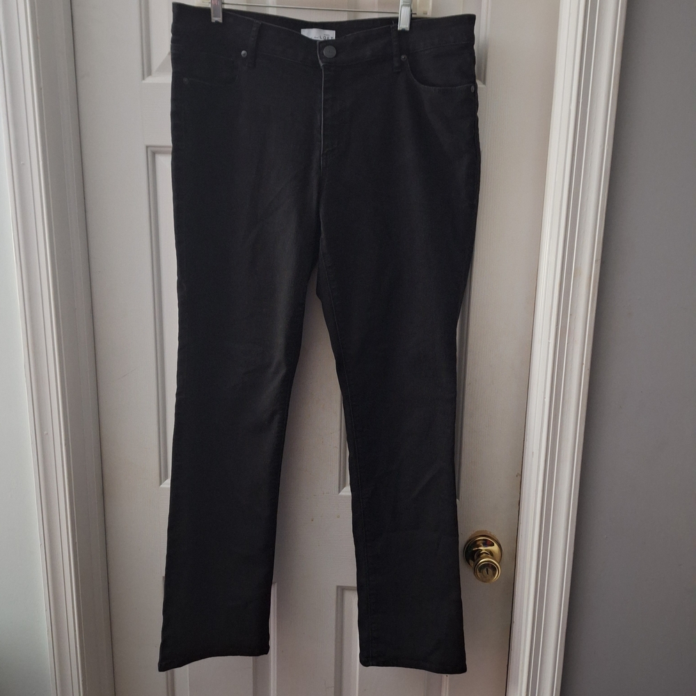LOFT Black Curvy Straight Jeans 14/32